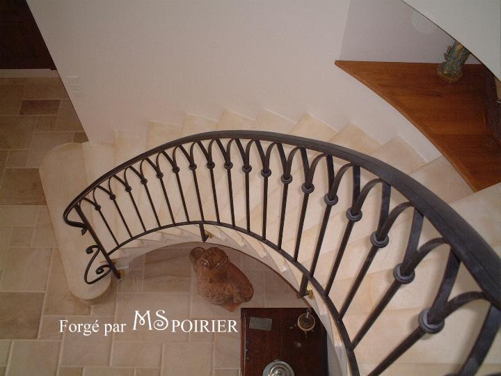 Rampe fer forg&eacute; type gothique